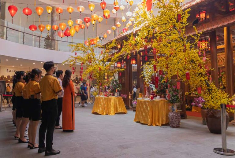 Khu vực thờ tổ ngành Yến Sào